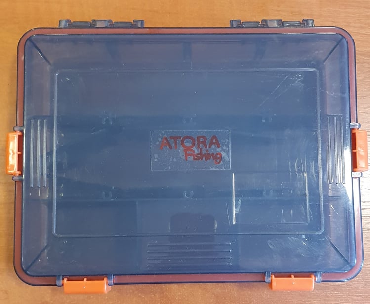 Plastikinė Dėžutė su tarpine po dangteliu
