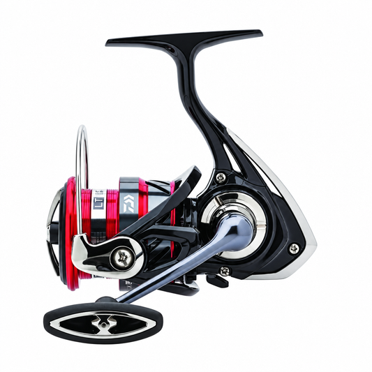 Daiwa Ninja LT spininginė ritė, pilnai matoma kvadratiniame baltame fone